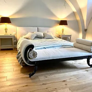 Appartamento Accademia Newly Renovated Ancient Abbey, Firenze