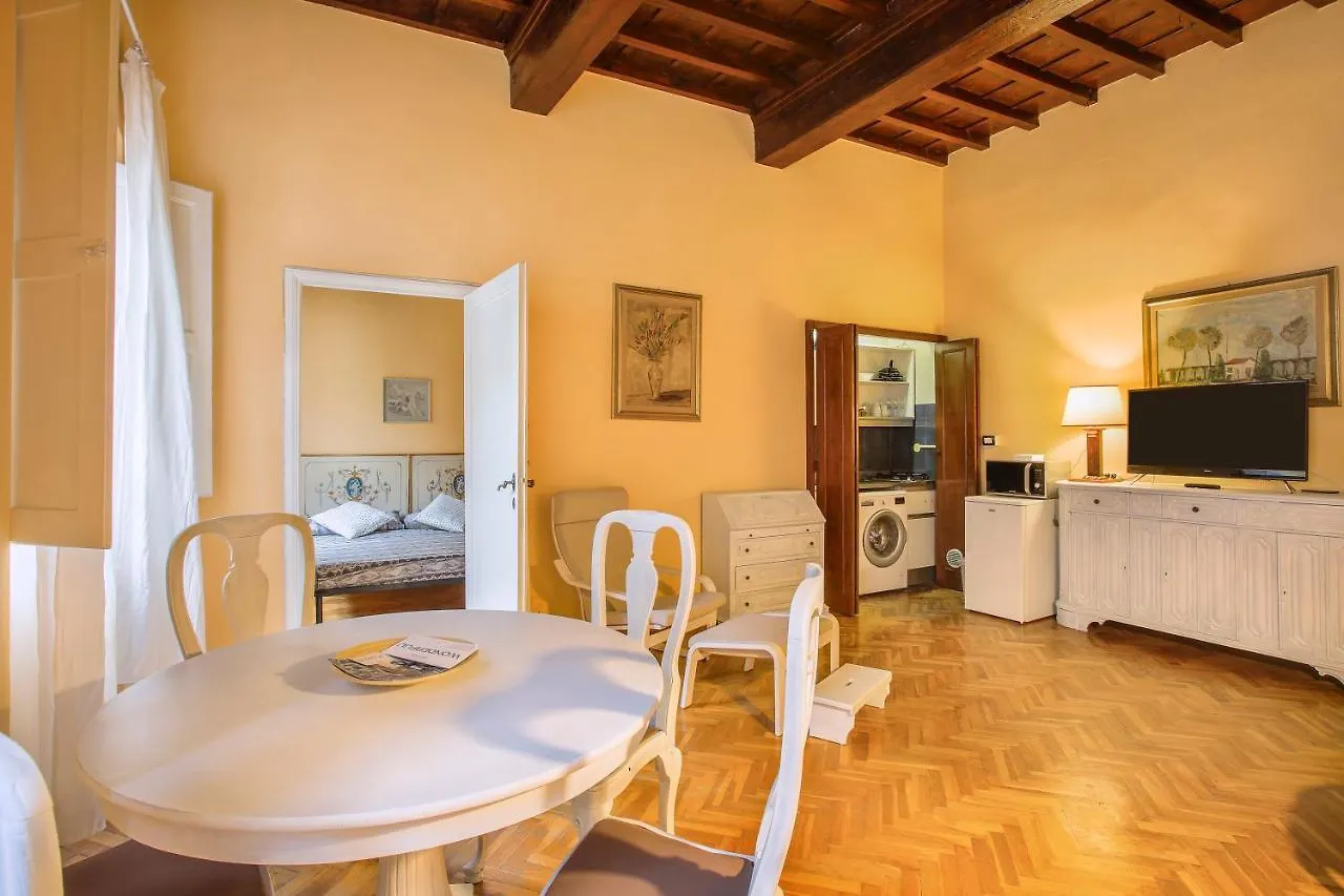 “Gem In Luxurious Street” Wi-Fi Appartamento Firenze